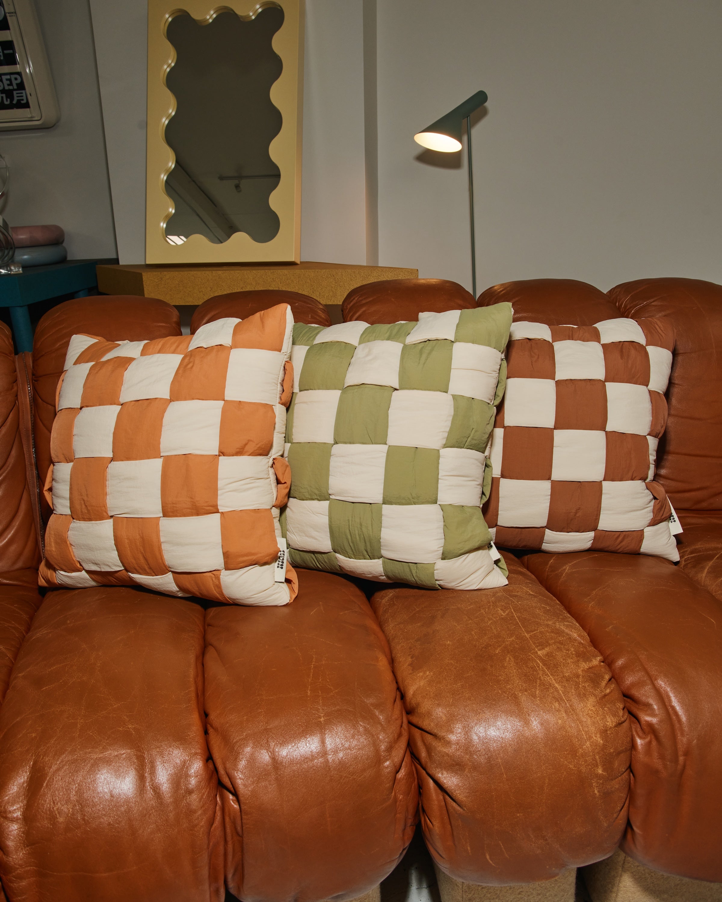 square クッション　surpass cixeur nocare nyhc Kora Tufted Irena Print Armless Sofa | AnthroHome